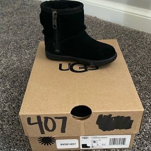 UGG Classic Mini Shearling